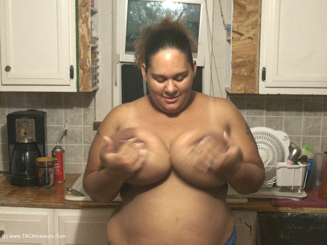 Kitchen Gallery from Curvy Baby Girl