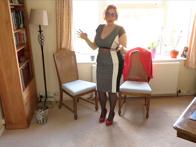 Lunchtime Wank Pt1 Video from Curvy Claire